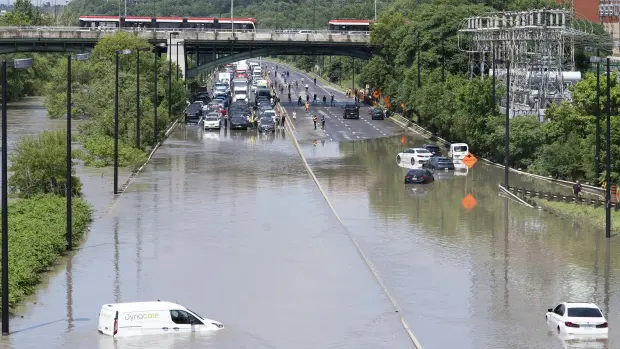 الفيضانات في تورونتو.jpg 1